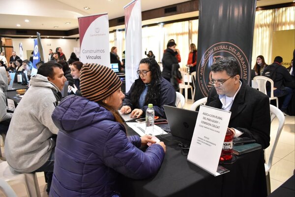 Expo 2024: Más de 5.000 personas se presentan en feria de empleo organizada por el MTESS - MarketData