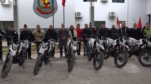 San Lorenzo: vecinos organizados donaron motocicletas a la Policía Nacional - Policiales - ABC Color