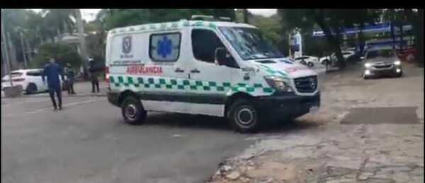 Ocupantes de un vehículo disparan a 2 agentes antinarcóticos - ADN Digital