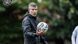 "Estamos en proceso de poner a Olimpia en lo más alto", afirmó Martín Palermo