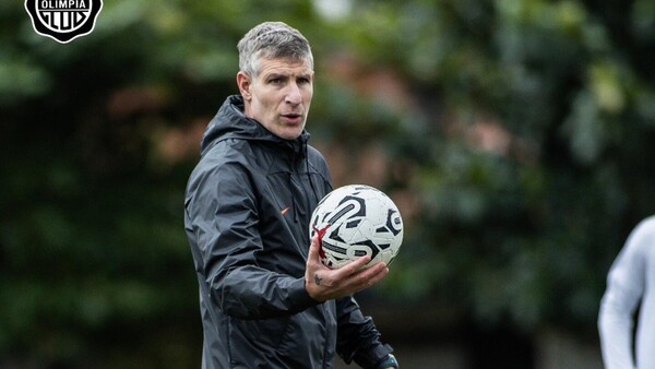 "Estamos en proceso de poner a Olimpia en lo más alto", afirmó Martín Palermo