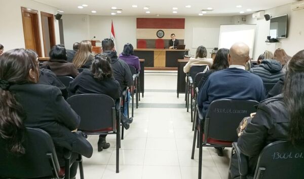 Se desarrolló módulo IV del Diplomado Civil y Comercial en Coronel Oviedo