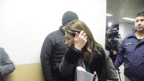 Fiscala asegura que no podían dar con documentos de bonos, por ende allanaron Comuna