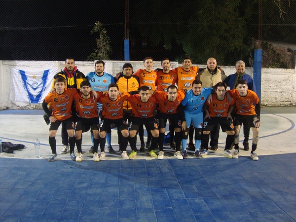 Cerro Corá da la nota en el salonismo al batir en su feudo al campeón defensor