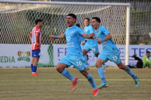 Intermedia: Resistencia se acerca a la zona de ascenso - Fútbol de Ascenso de Paraguay - ABC Color