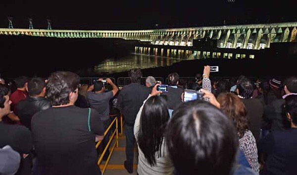 Complejo Turístico Itaipú recibió a más de 270.000 visitantes en el primer semestre del año | DIARIO PRIMERA PLANA