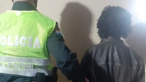 Condenan a hijo ingrato que pateó salvajemente a su mamá