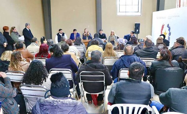Salud y gremios de enfermería acuerdan trabajar en carga horaria y jornadas laborales