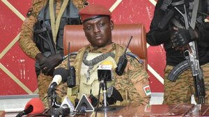Burkina Faso denuncia "operaciones terroristas" desde las bases francesas en países vecinos