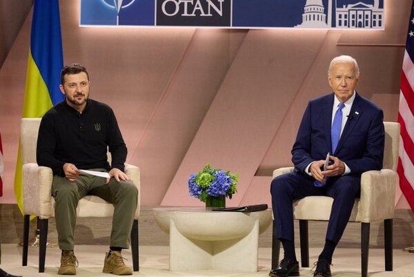 “Fue un error, podemos olvidarlo”, dice Zelensky sobre la metedura de pata de Biden