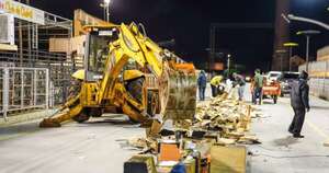 La Nación / Destruyen máquinas tragamonedas incautadas en varios operativos