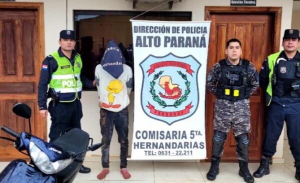 Aprehenden a joven y recuperan de su poder moto hurtada