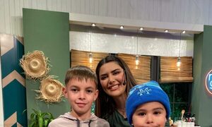 Hijo de Lizzi Piñánez y su amiguito cocinaron galletitas en el programa Mucho Gusto