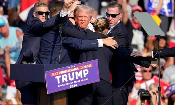 Balearon a Donald Trump durante acto de campaña