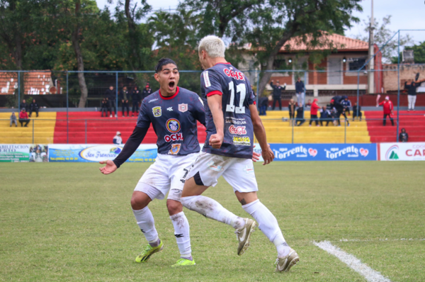 Versus / ¡San Lorenzo se mantiene al acecho del liderato!