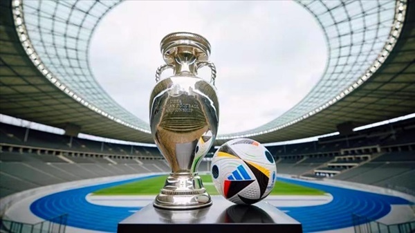 España e Inglaterra se enfrentan en la final de la Eurocopa