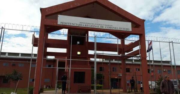 La Nación / Confiscan arma de fuego de un miembro de PCC en penitenciaría de Oviedo