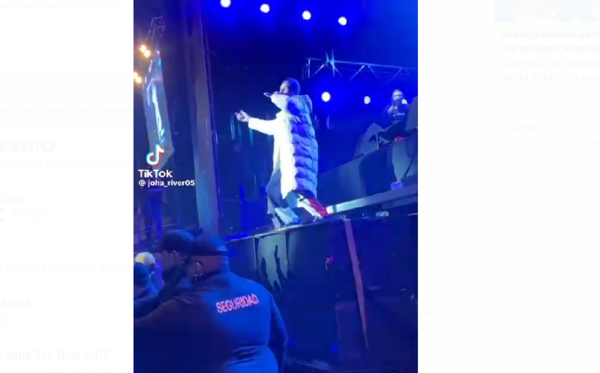 (VIDEO). ¿Mba’epiko la oikova? “Echaron” a L-Gante del escenario de la Expo