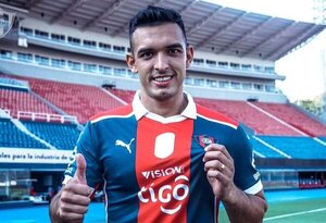 Bolívar hizo oficial la contratación del delantero paraguayo Alfio Oviedo