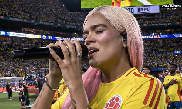 (VIDEO). Asi interpretó Karol G el himno de Colombia en la previa a la final de la Copa América