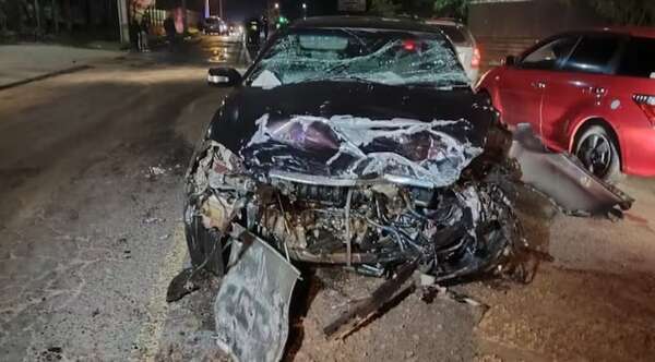 Borracho entró de contramano, murieron chofer de Bolt y su pasajero