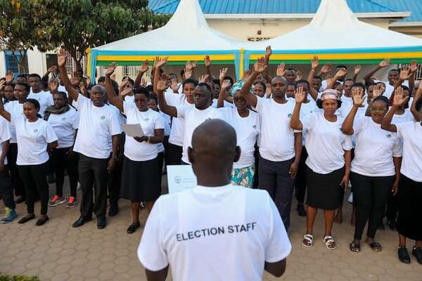 Abren los colegios electorales para las elecciones presidenciales y legislativas en Ruanda - Mundo - ABC Color