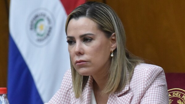 Contraloría examinará bienes de Lizarella Valiente tras omisión de préstamos en su DDJJ