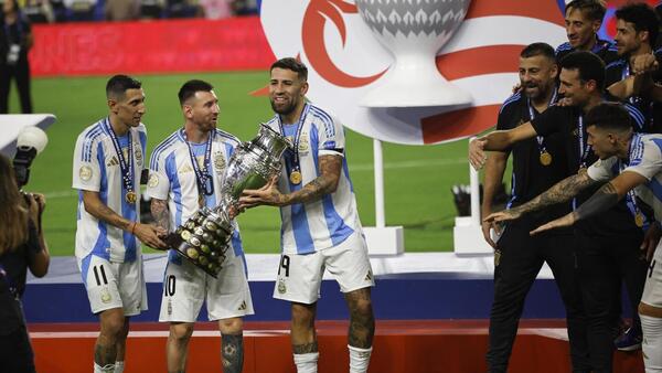 El bicampeonato de Argentina y la lesión de Messi copan los medios argentinos