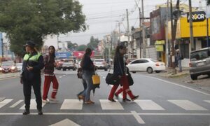 Promedio de personas por hogar en Paraguay se redujo de 5,4 en 1950 a 3,5 en el 2022 según datos del INE