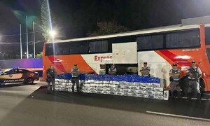 Ómnibus paraguayo cae en Brasil con 1.500 kilos de marihuana ocultas en doble fondo – Prensa 5