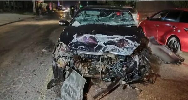 Conductor de Bolt y pasajero mueren en accidente fatal