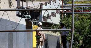 Diario HOY | Cuatro hospitalizados por supuesta fuga de amoníaco en Ochsi