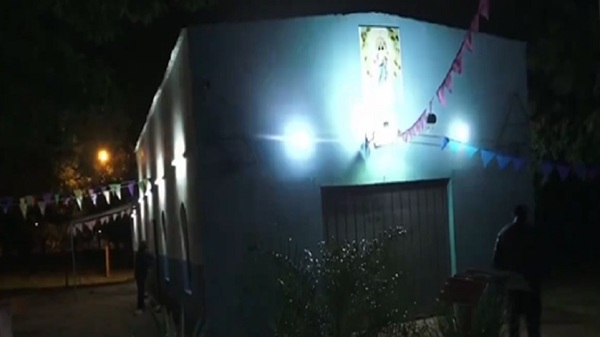 Adictos saquearon una capilla de Luque - Noticias Paraguay
