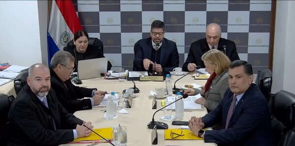 “Por simple lógica, la evaluación de gestión tiene que ser de una gestión en curso”