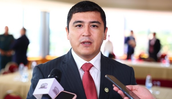 Senador Oviedo deja Cruzada Nacional para unirse a la ANR, según Cubas