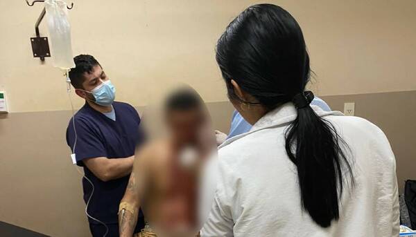 Discusión familiar opa a machetazos: uno quedó todo machucado y otro en la mira de la policial