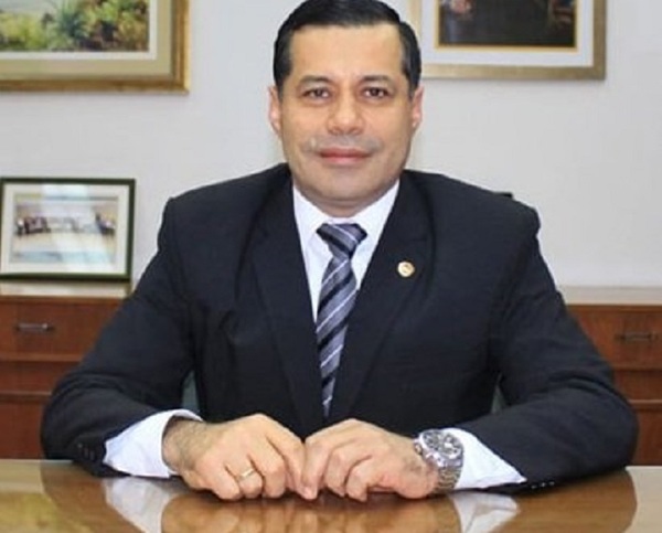 Presidente de ANDE rechaza versión sobre cobro de doble salario