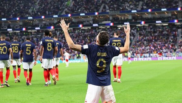 Giroud oficializa su adiós a la selección francesa