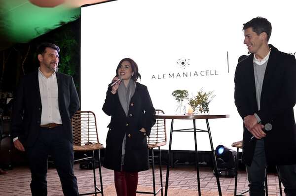 ueno bank impulsa la transformación digital con Alemania Cell - EXPO MRA - ABC Color