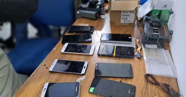La Nación / Black phone: Policía busca a propietarios de los más de 170 celulares recuperados