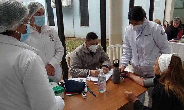 Clínica móvil benefició a 220 personas en Coronel Oviedo – Prensa 5