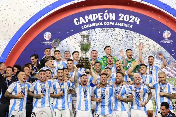 Argentina se llev贸 US$ 20 millones por ganar la Copa Am茅rica - Revista PLUS