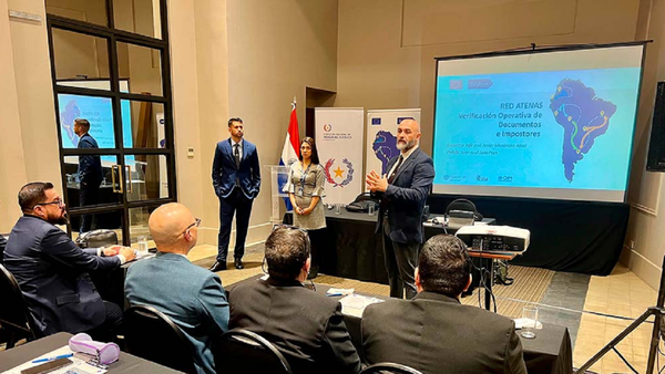 Paraguay implementa el Punto Atenas para detección de documentos de viaje falsos