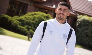 Después de estar preso, el ex pelotero de Guaraní y Vélez estaría a punto de conseguir nuevo club en Argentina
