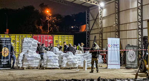 Operación ‘Dulzura’: Histórica incautación de 4 toneladas de cocaína halladas en bolsas de azúcar - Unicanal
