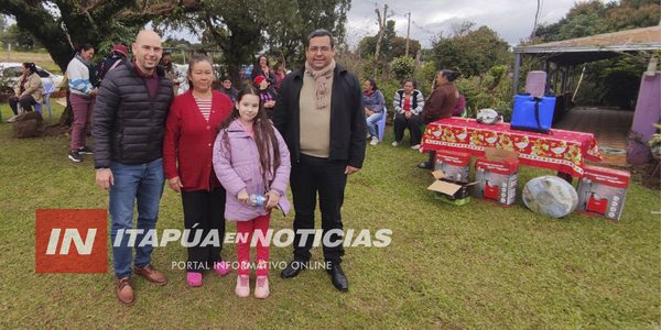 INTENDENTE DE CAMBYRETÁ ENTREGA INSUMOS A PEQUEÑOS PRODUCTORES DEL BARRIO MBURIKA - Itapúa Noticias