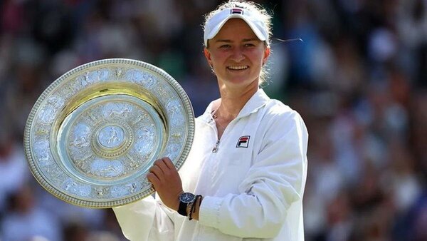 Versus / Krejcikova, reina en Wimbledon y retorna al Top 10 de la WTA