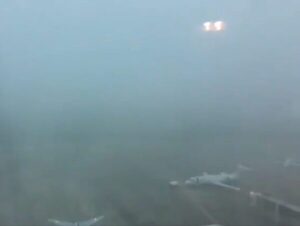 Neblina impide aterrizajes en el aeropuerto Silvio Pettirossi · Radio Monumental 1080 AM
