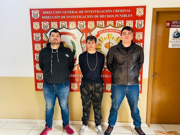 Tras persecución, atrapan a tres presuntos asaltantes que circulaban en un auto robado - La Clave