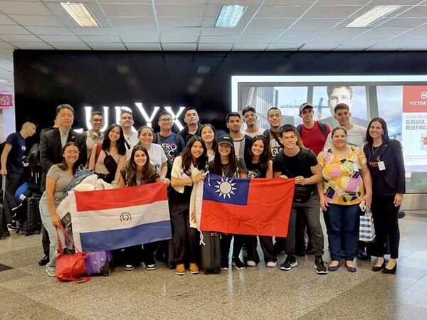 Retornan al país 63 ingenieros tras exitosos estudios en Taiwán | DIARIO PRIMERA PLANA